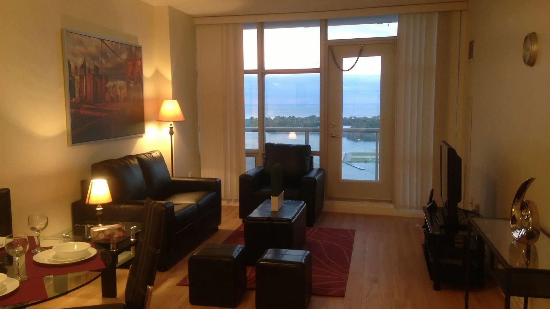 Atlas Suites - Mariner Furnished Apartments Toronto